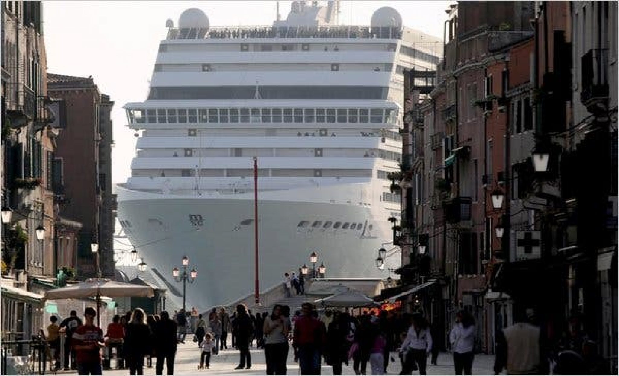 World’s largest cruise ship entering Venice…😍 Stunning Lifestyle